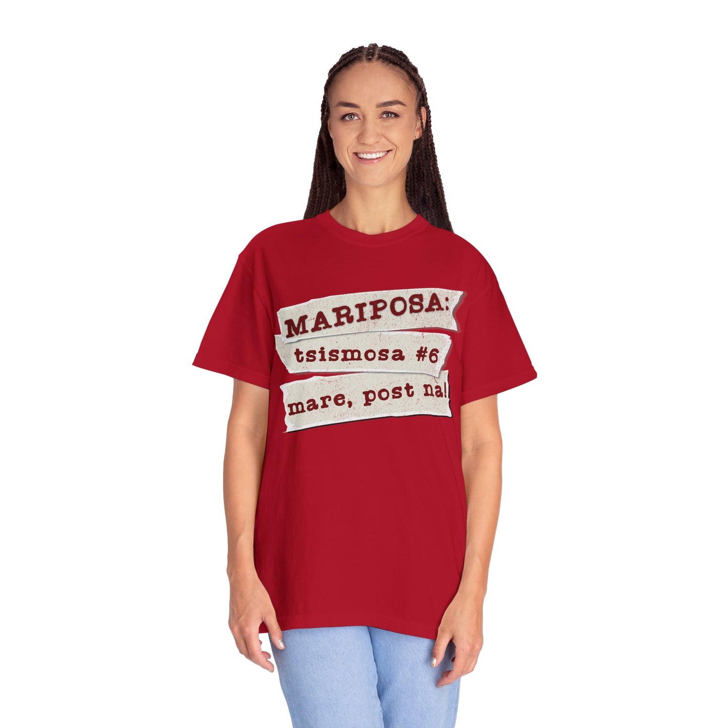 Mariposa:   Tsismosa #6 - Ang social media reporter ng grupo—laging may “mare, post na!” bago pa man matapos ang chika.